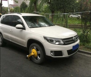 固質加厚小吸盤車輪鎖汽車輪胎鎖防盜鎖車器越野私家轎車鎖執法鎖